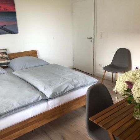 Die Graefin Auf Ruegen - Ferienappartements Parchtitz Exterior photo