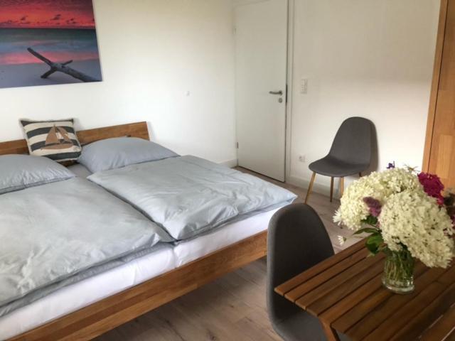 Die Graefin Auf Ruegen - Ferienappartements Parchtitz Exterior photo